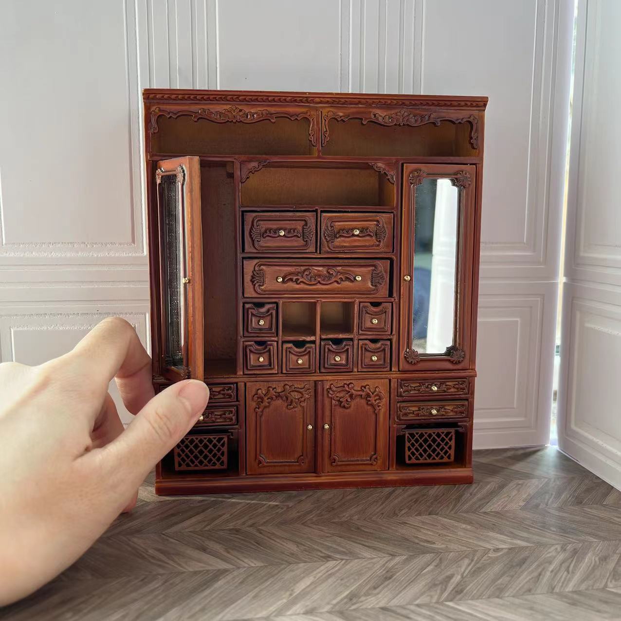 Mueble de casa de muñecas en miniatura a escala 1:12, armario de almacenamiento multifunción con cesta