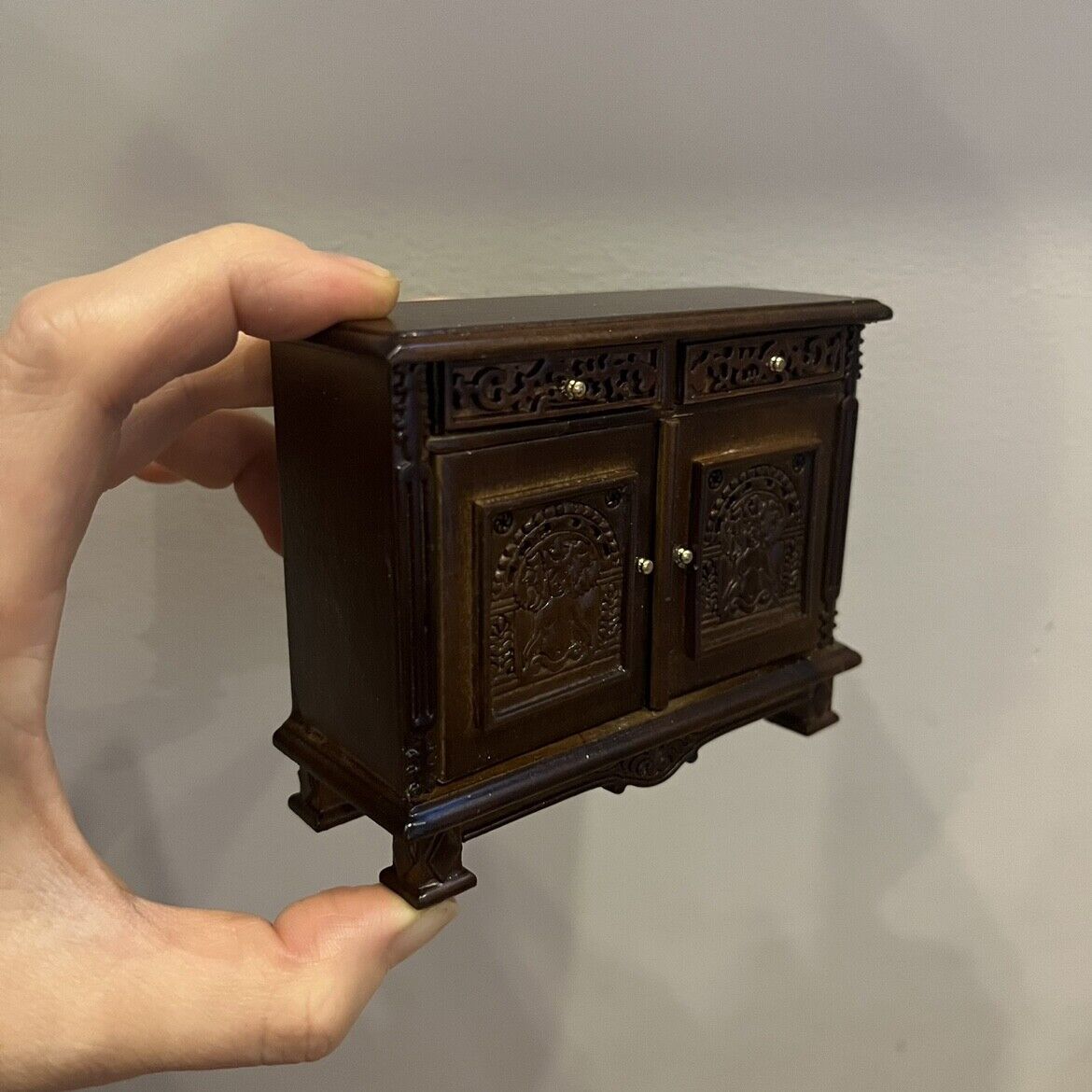 Mini casa de muñecas 1:12 Muebles en miniatura Dormitorio Tudor medieval Traje Edén