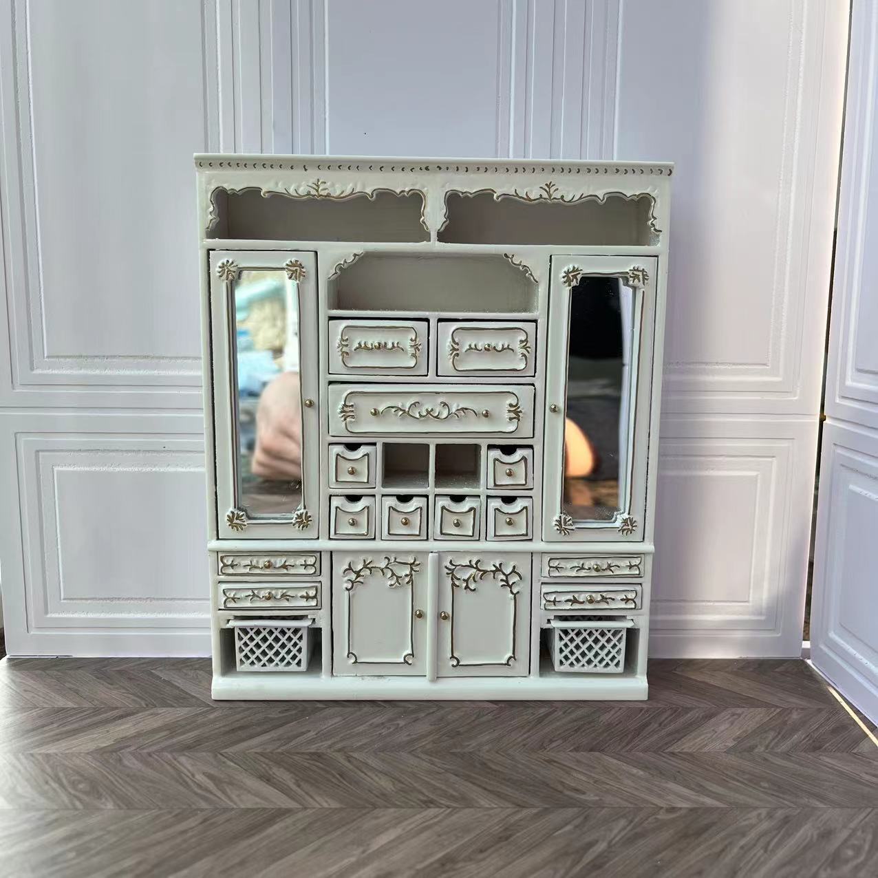 Mueble de casa de muñecas en miniatura a escala 1:12, armario de almacenamiento multifunción con cesta