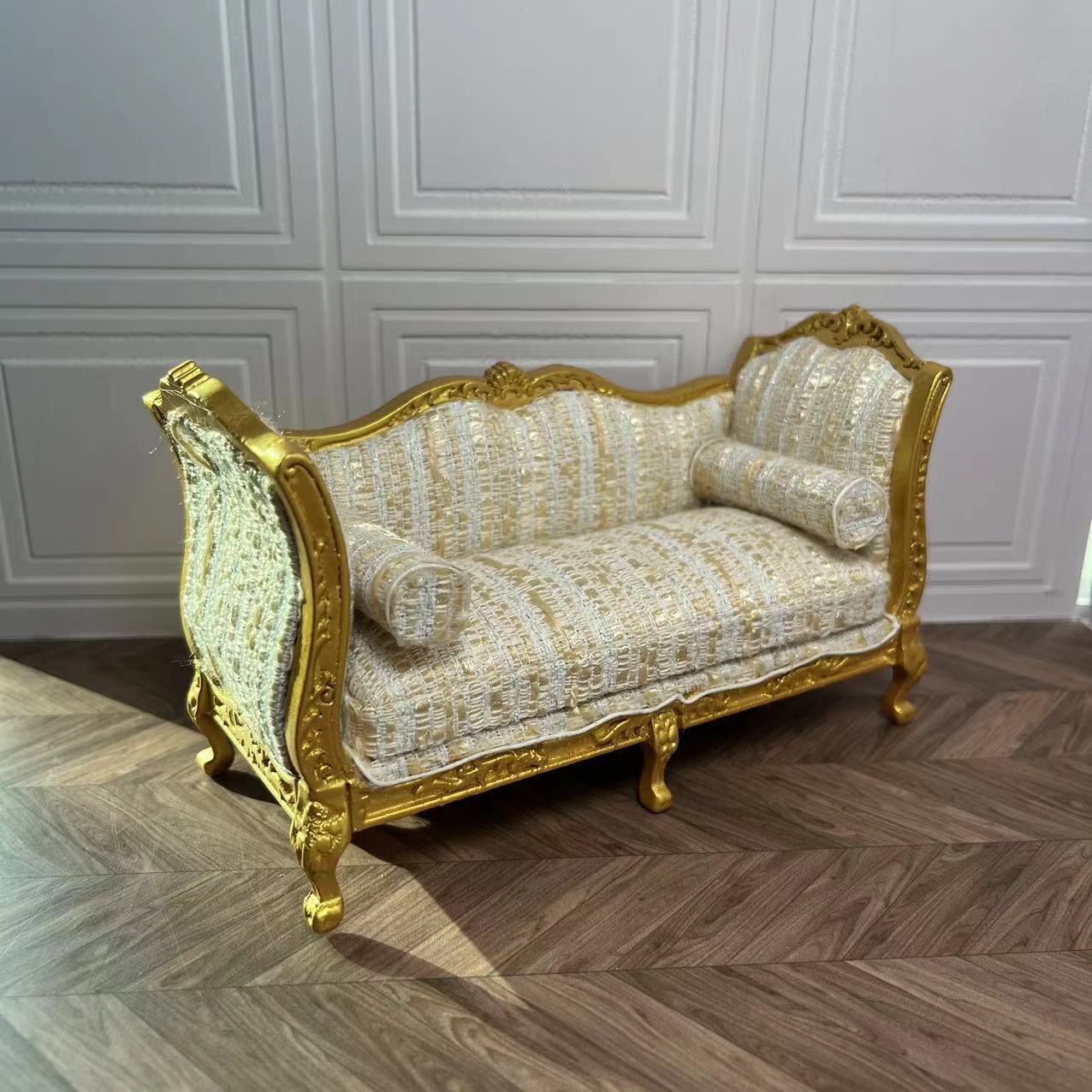 Mini casa de muñecas, muebles en miniatura OB11, sofá dorado doble/individual con cojín