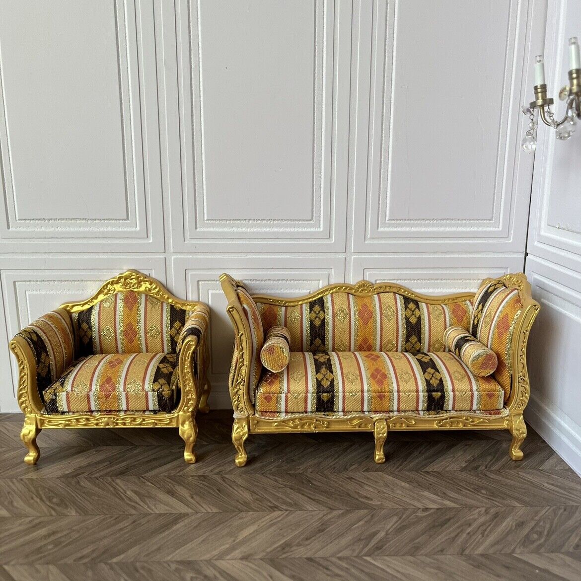Muebles en miniatura para casa de muñecas OB11, sofá doble/individual dorado, escala 1:12