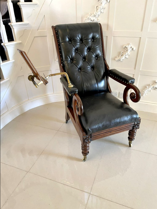 Muebles en miniatura, silla de biblioteca de ante morado Guillermo IV, polea de cuatro patas