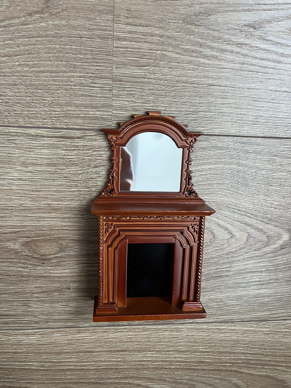 Muebles para casa de muñecas 1:12 color nogal, chimenea hecha a mano con espejo blanco