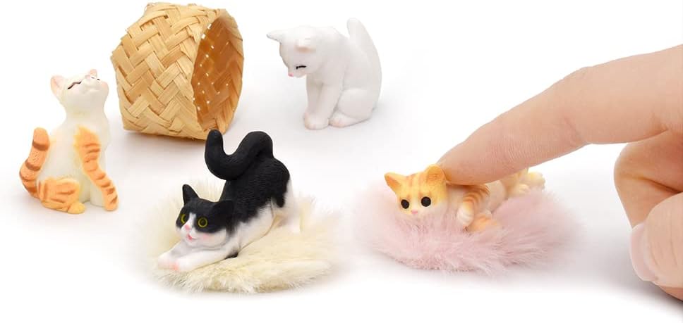 1:12 Scale Miniature Dollhouse Pet Dogs Set 4Pcs Hand Painted Realistic Miniature Figures Including Cocker Spaniel Dalmatian Basset Hound German Hunt Terrier Dog Cake Toppers