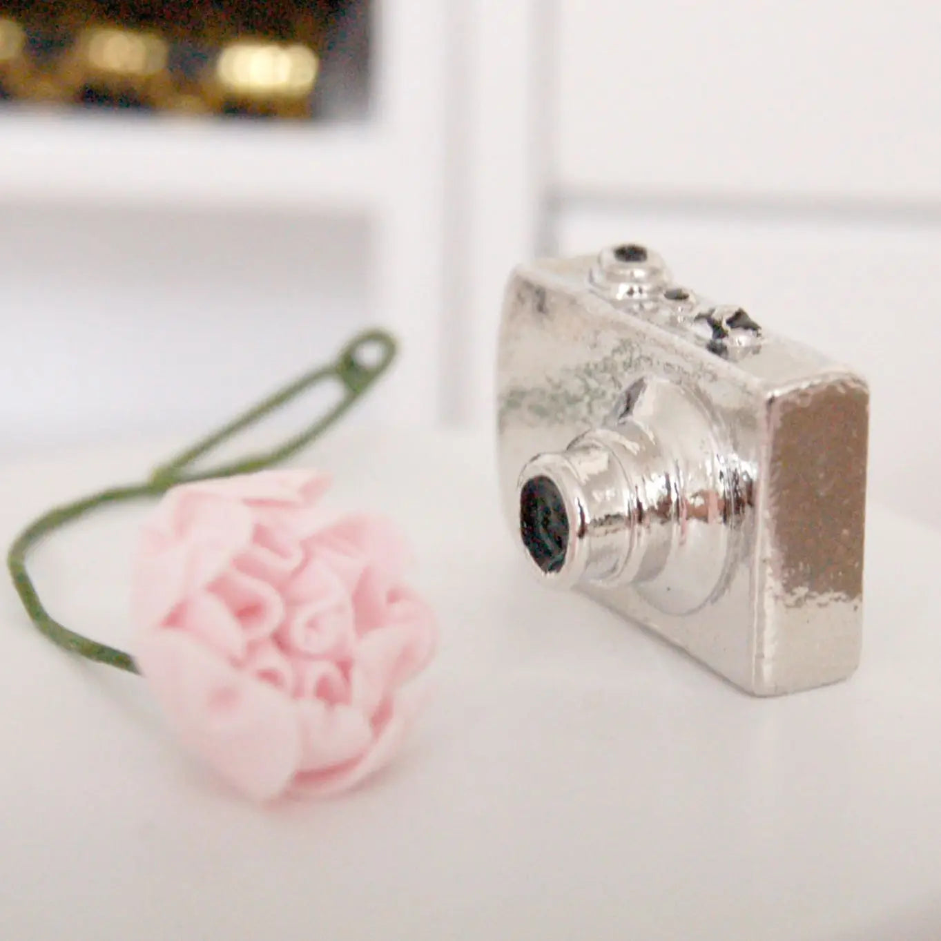 1:12 Scale Miniature Digital Camera Dollhouse Accessory Modern Photography Props