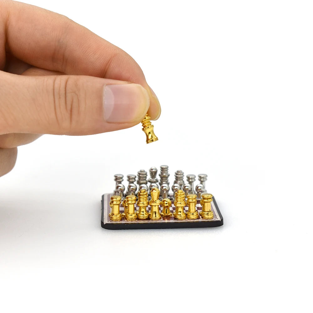 1:12 Scale Miniature Chess Set Dollhouse Accessories Pretend Play Home Decoration