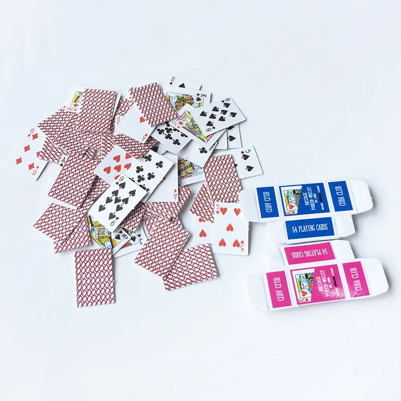 Juego de cartas de póker en miniatura para casa de muñecas a escala 1:12 para decoración y accesorios.