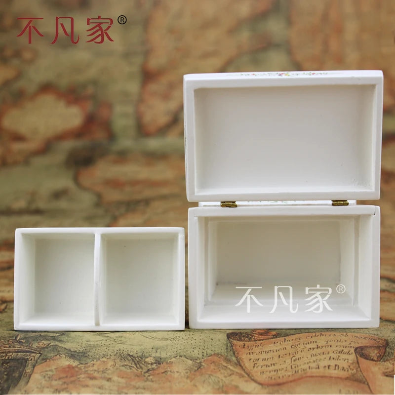 Caja de almacenamiento de madera pintada a mano retro para casa de muñecas en miniatura a escala 1:12