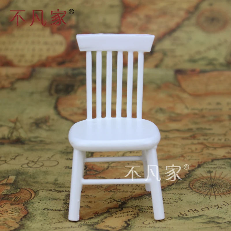 Conjunto de muebles para casa de muñecas a escala 1:12: mesa redonda blanca y sillas