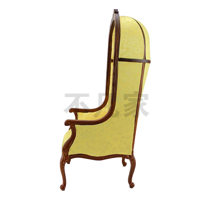 Chaise coquille d'œuf en noyer fabriquée à la main à l'échelle 1:6 pour maison de poupée – Meuble miniature