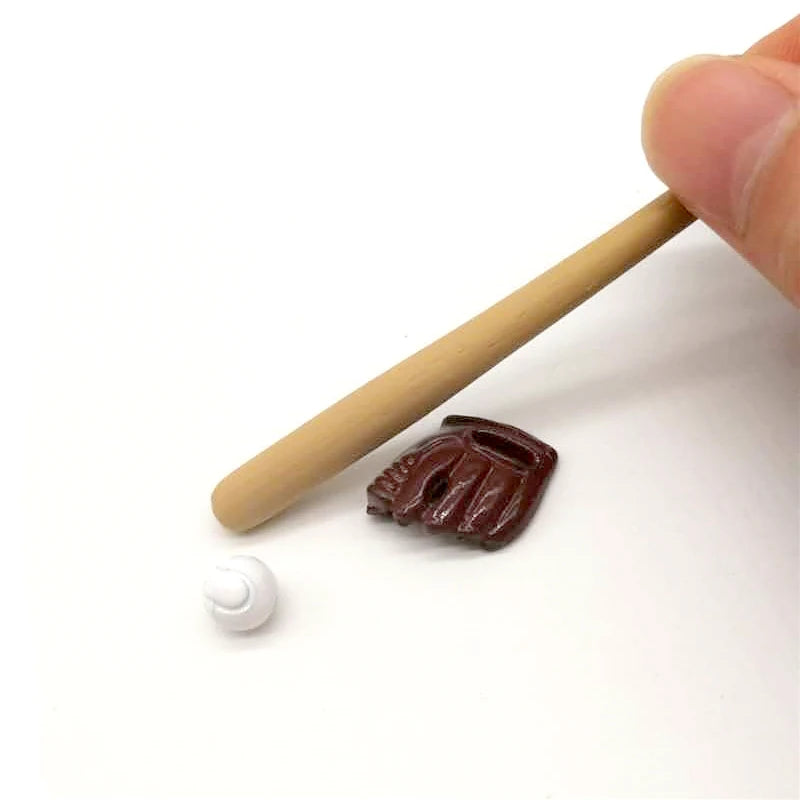 1:12 Scale Miniature Baseball Mat Mitt Outdoor Sports Dollhouse Accessories