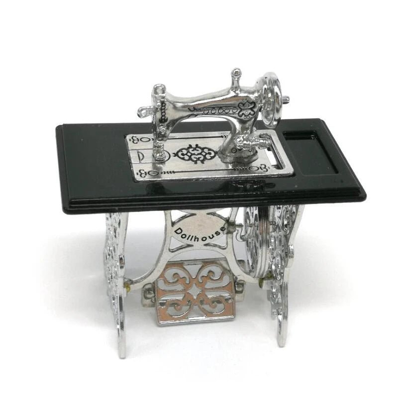 1:12 Scale Miniature Metal Silver Sewing Machine Dollhouse Furniture Accessory Decor Toy For Kids Girls Gift
