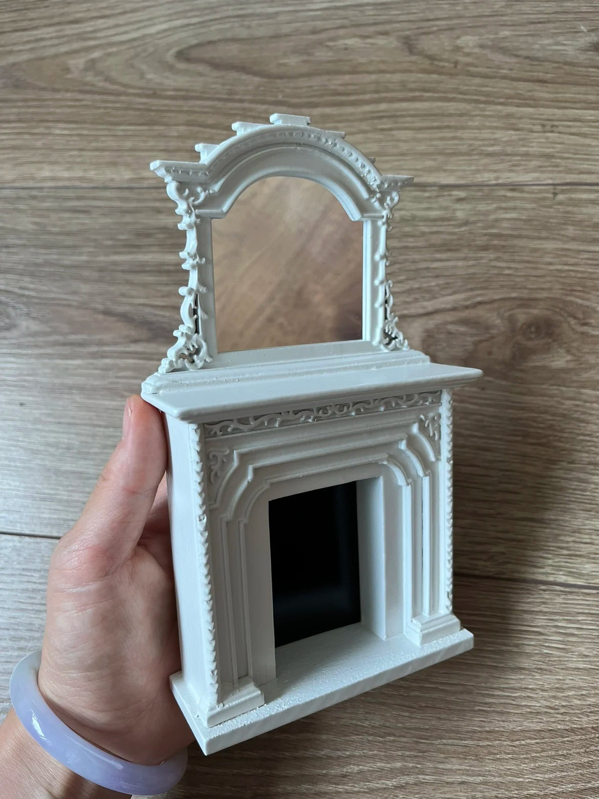 Aquí está el título SEO optimizado según tus pautas:
Casa de muñecas en miniatura a escala 1:12, sillón reclinable para muñecas, espejo de tocador, modelo de muebles en miniatura