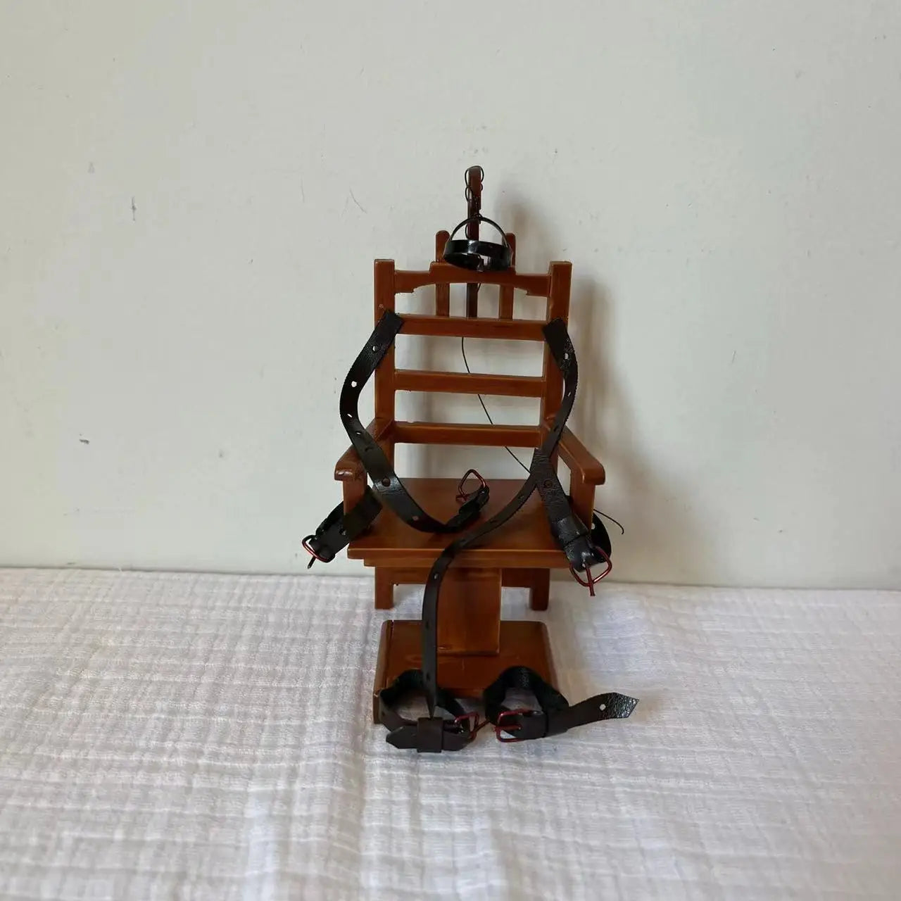 Aquí está el título SEO optimizado según tus pautas:
Casa de muñecas en miniatura a escala 1:12, sillón reclinable para muñecas, espejo de tocador, modelo de muebles en miniatura