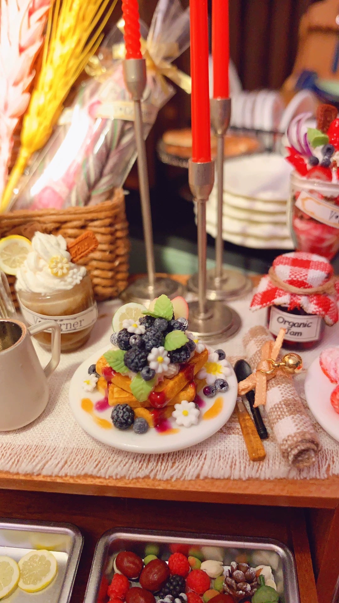 1:12 Scale Miniature Waffle With Flowers And Fruits Dollhouse Kitchen Accessory
