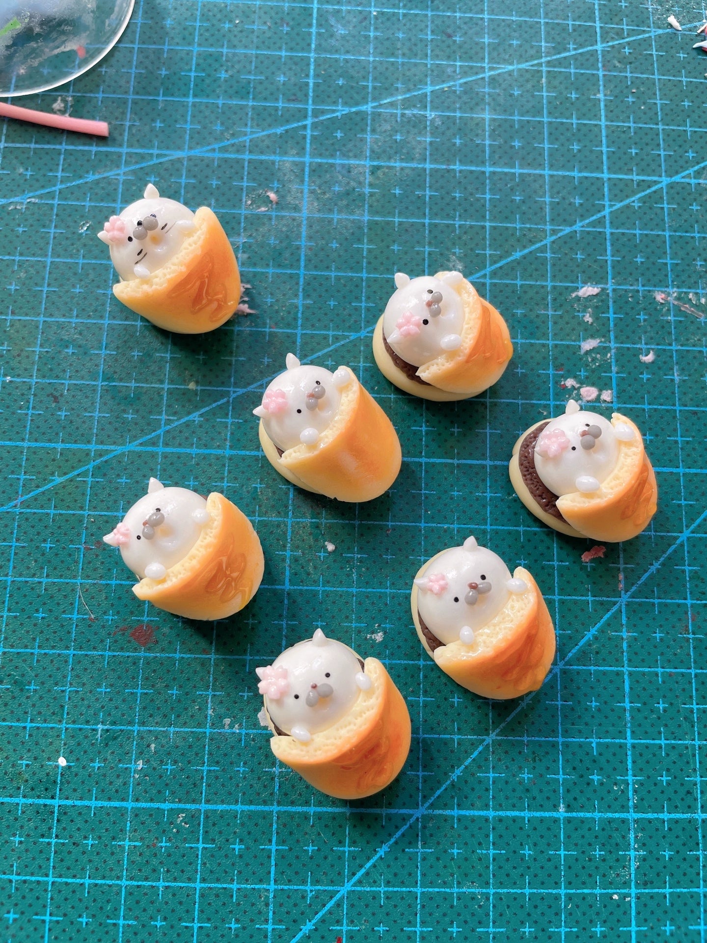 Accesorio para casa de muñecas en miniatura de arcilla a escala 1:12 con diseño de león marino Dorayaku