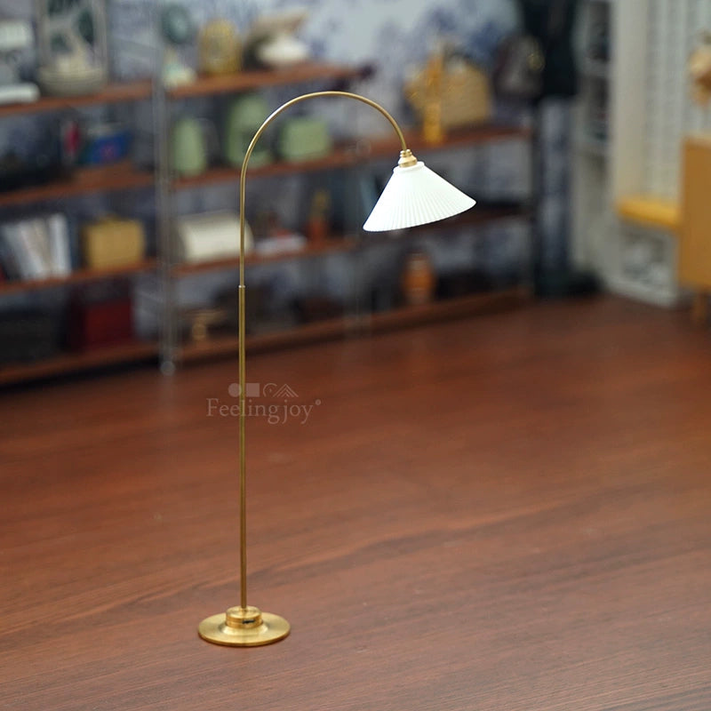 Lampadaire miniature pour maison de poupée BJD/Blythe (échelle 1/6) – Accessoire de mobilier miniature idéal