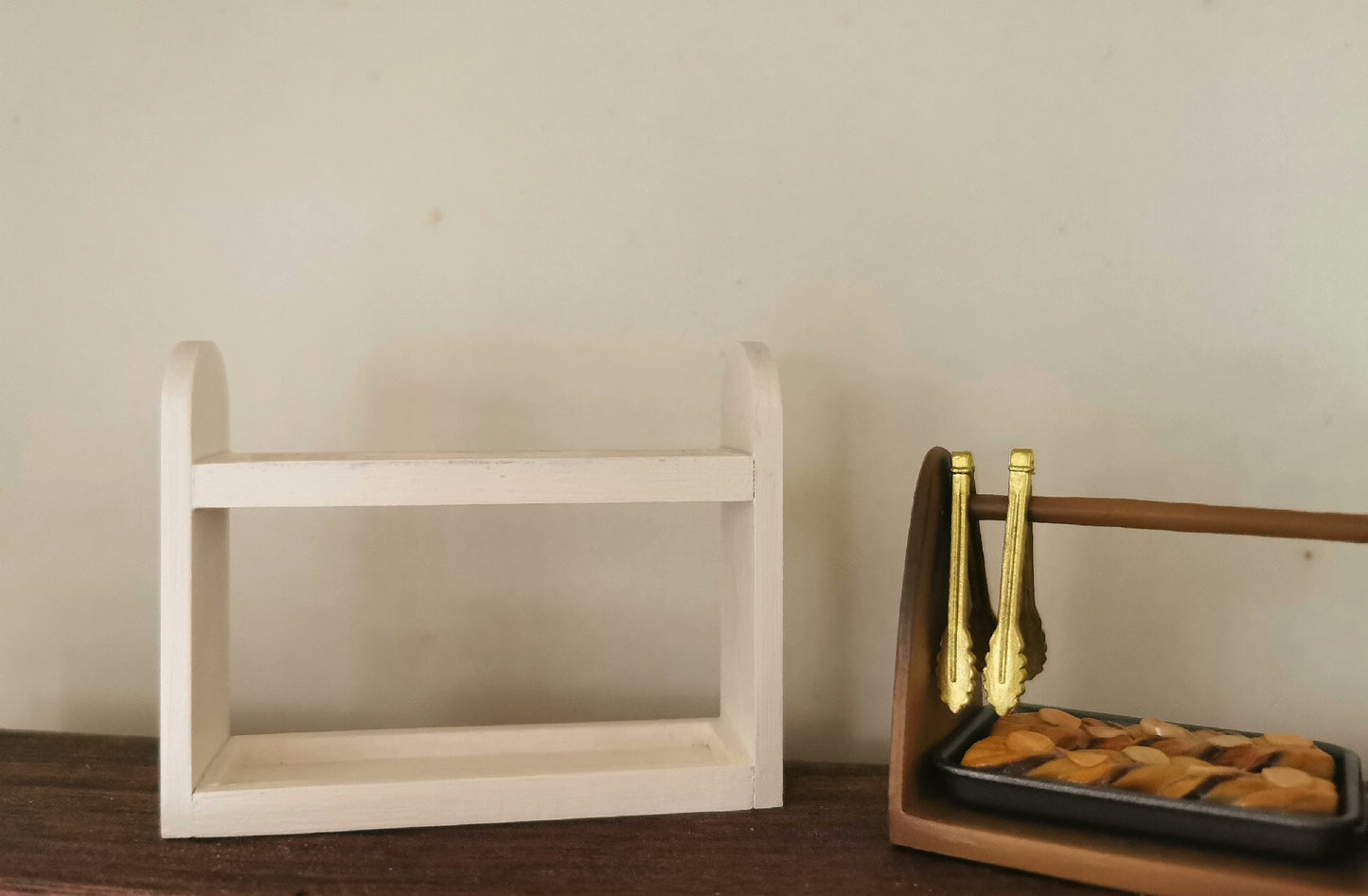 Mueble para casa de muñecas en miniatura a escala 1:12, estante de madera de doble capa, vitrina