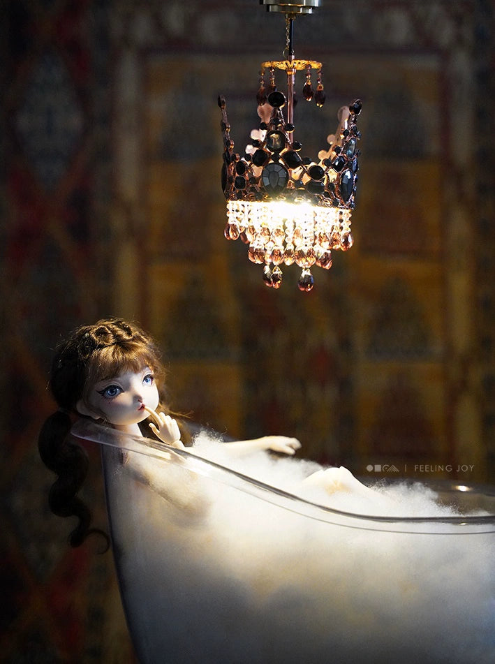 1:6 Scale Miniature Dollhouse Bathroom Set With Transparent Bathtub Crown Chandelier For BJD Blythe Dolls