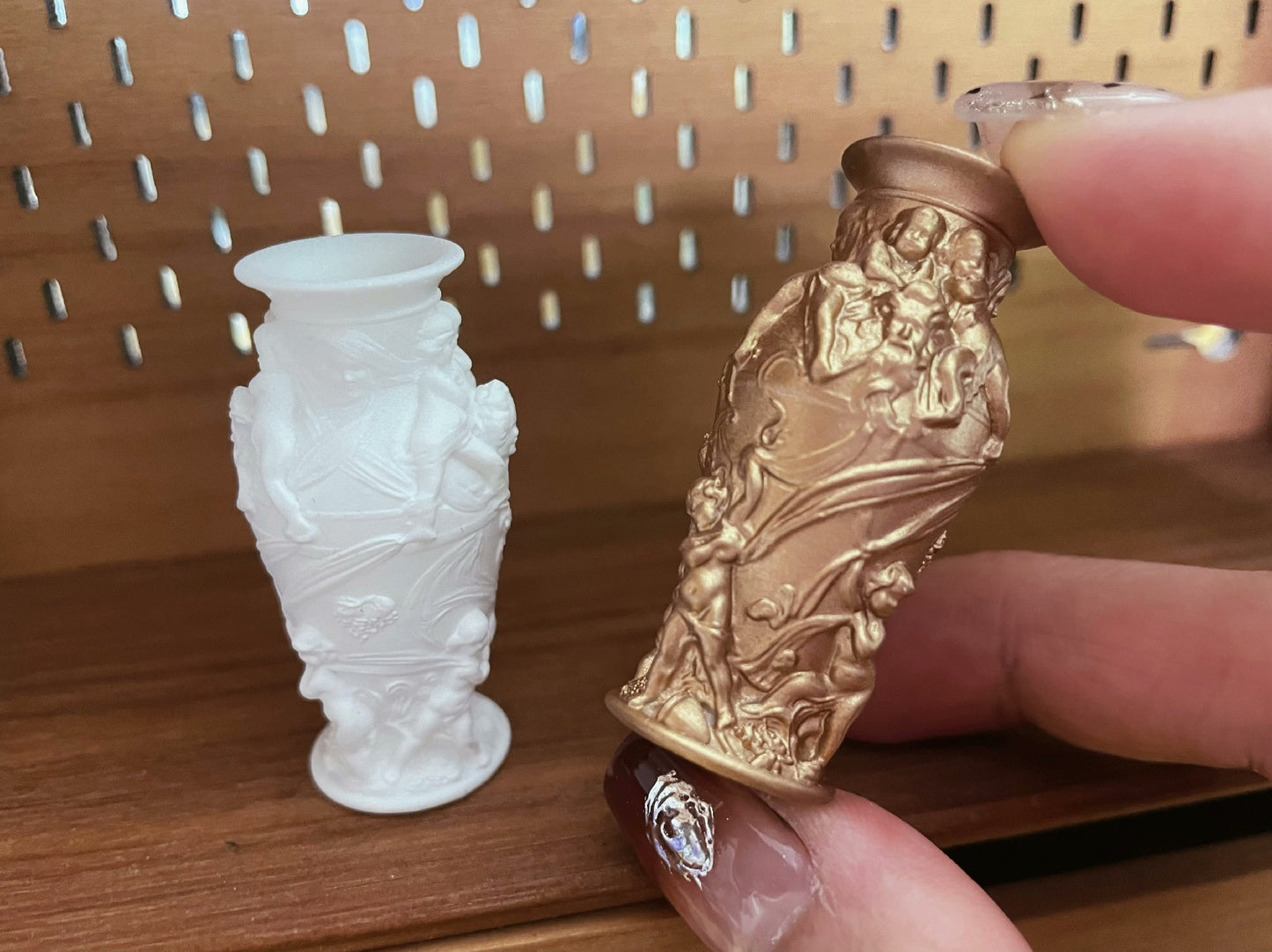1:12 Scale Miniature Dollhouse Vintage Royal Style Flower Vase DIY Photography Display Miniature Furniture