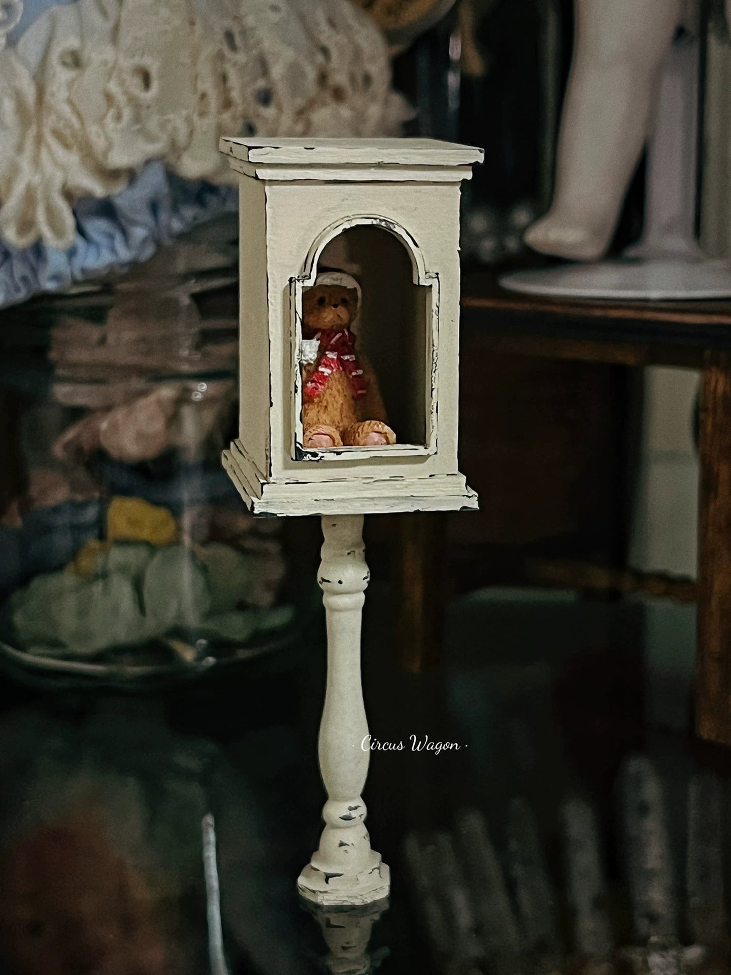 1:12 Scale Miniature Storage Shelf Ivory White Distressed Finish Dollhouse Furniture