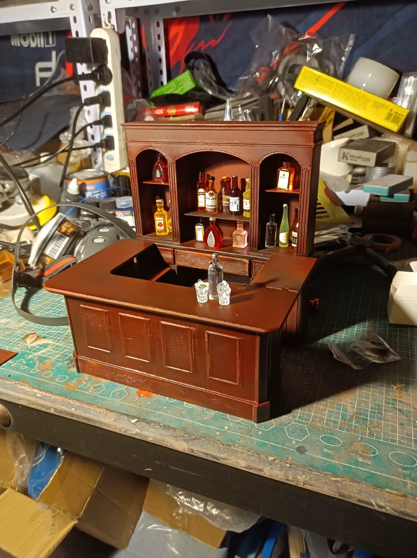 1:12 Scale Dollhouse Miniature Furniture Classic American Style Bar Counter