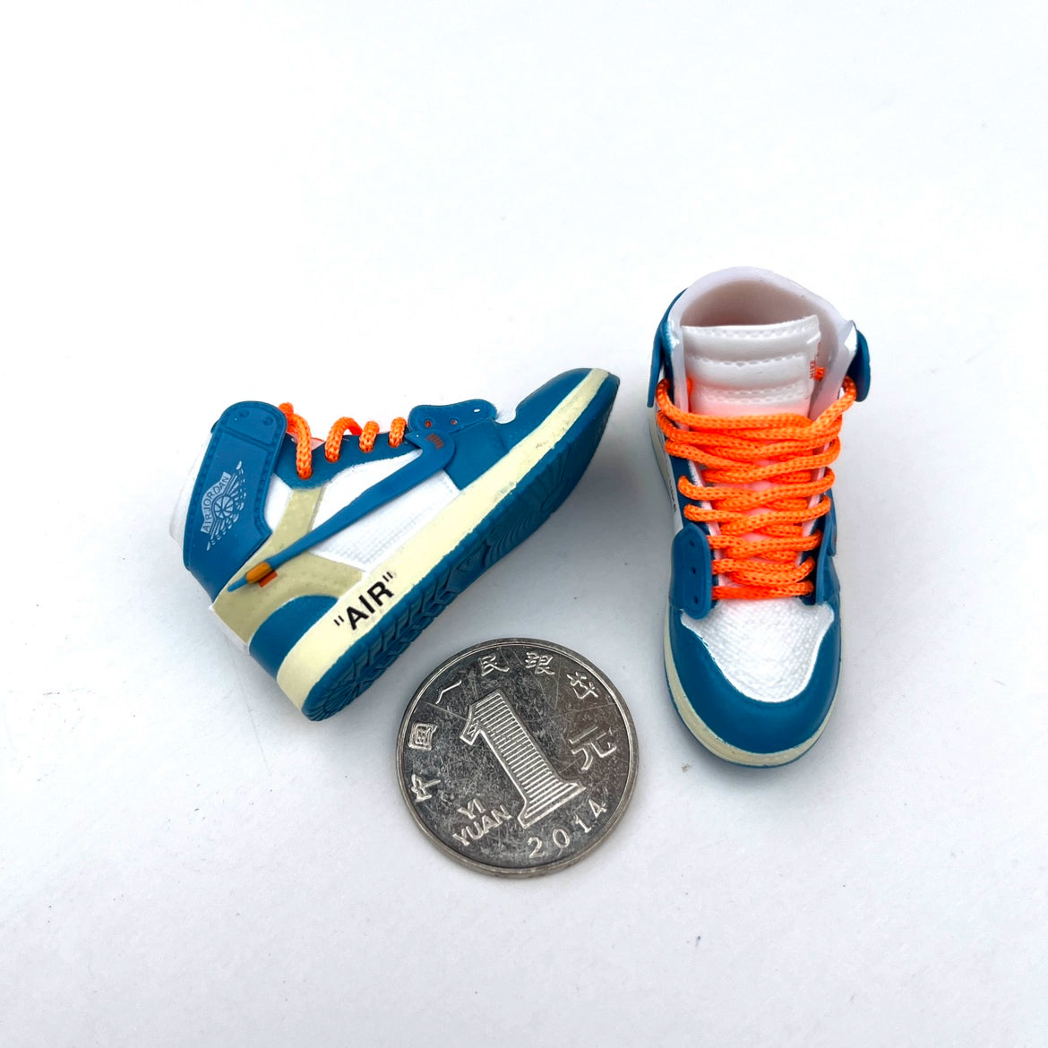Accesorios para muñecas BJD a escala 1:6: Raqueta de tenis en miniatura y zapatillas para Blythe y figuras de acción.