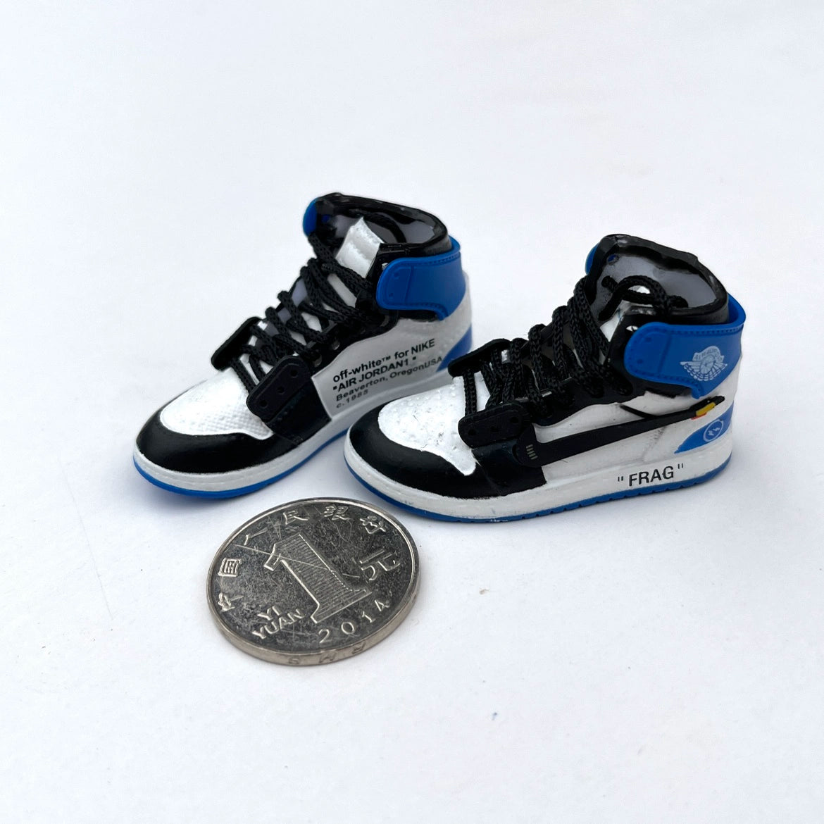 Accesorios para muñecas BJD a escala 1:6: Raqueta de tenis en miniatura y zapatillas para Blythe y figuras de acción.