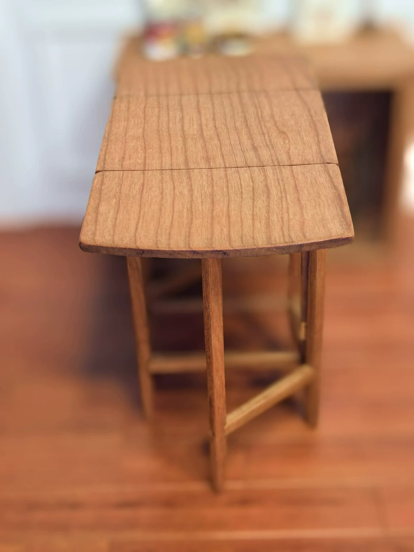 1:6 Scale Miniature Foldable Cherry Wood Table With Floral Tabletop For BJD Dollhouse Photography Accessory