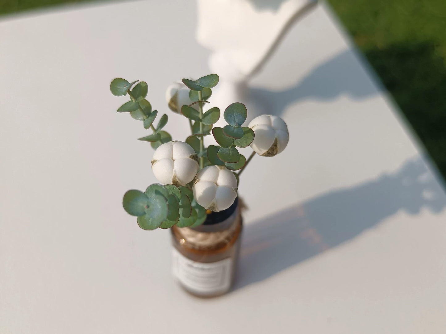 Hojas de eucalipto y flores de algodón en miniatura de arcilla a escala 1:12, accesorios de exhibición para BJD