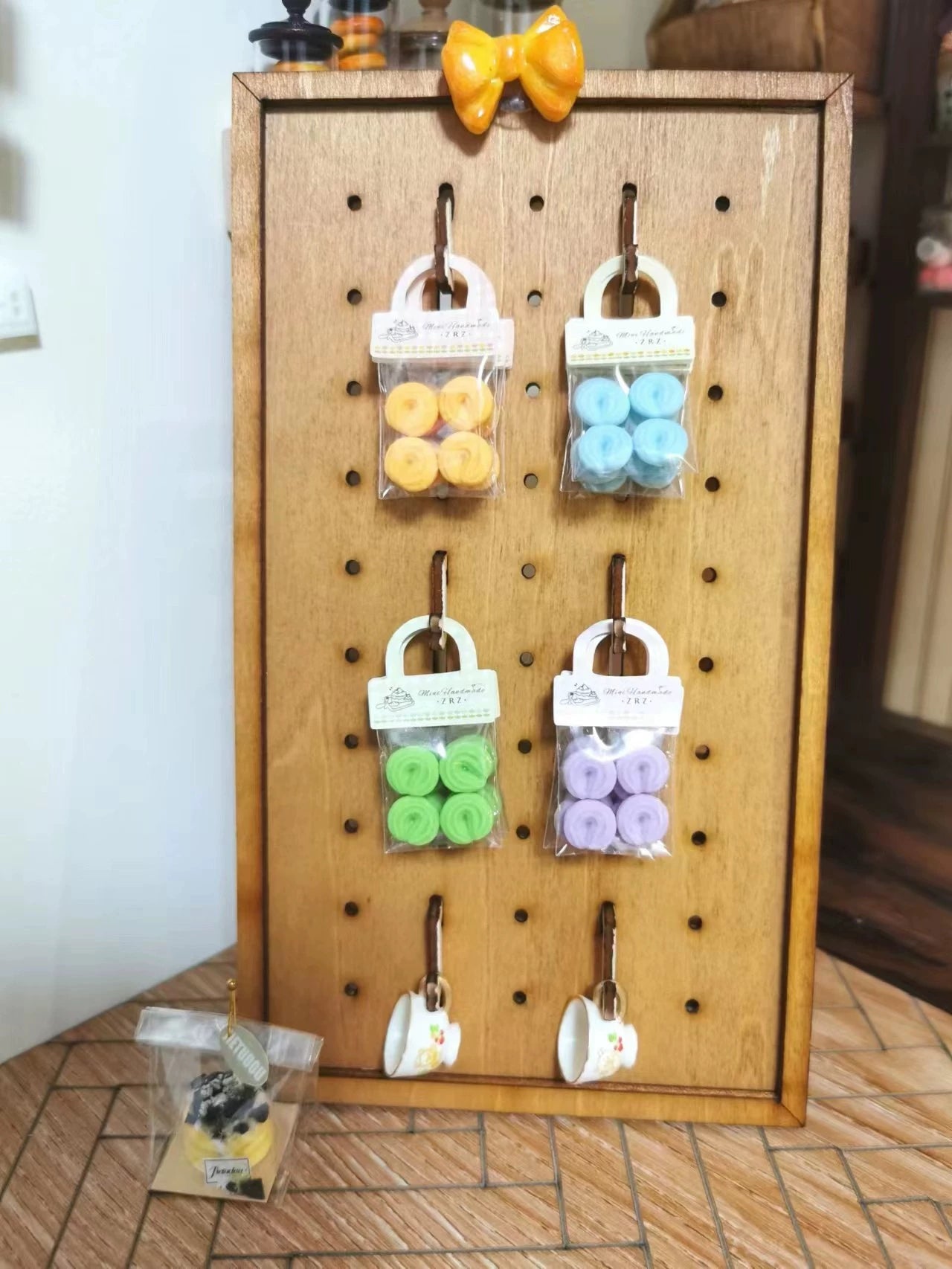 Organizador de pared en miniatura a escala 1:12 para casa de muñecas
