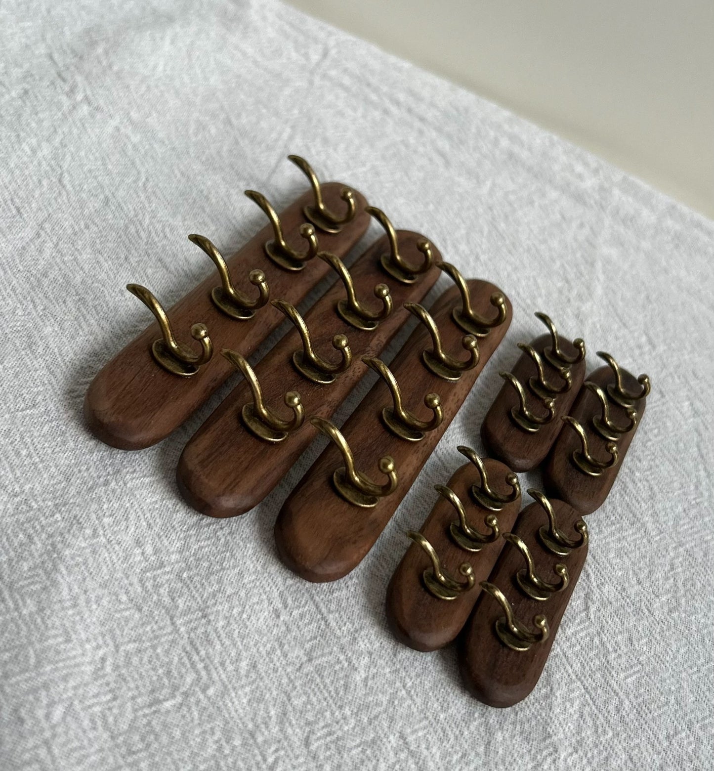 1:12 Scale Miniature Vintage Walnut Wooden Hook Miniature Dollhouse Furniture