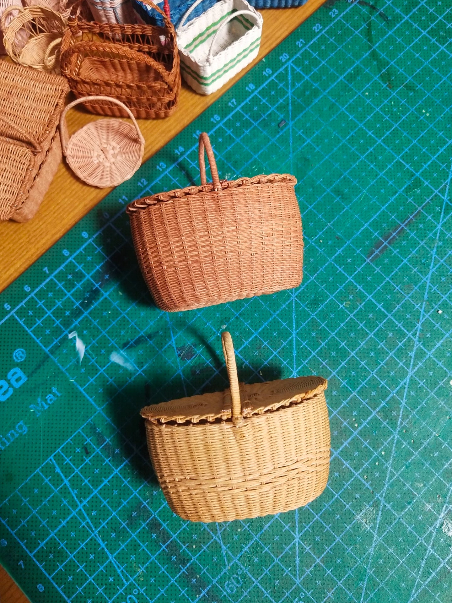 1:6 Scale Miniature Picnic Basket Paper Wicker Handbag Dollhouse Prop For Blythe And Ob11 Dolls