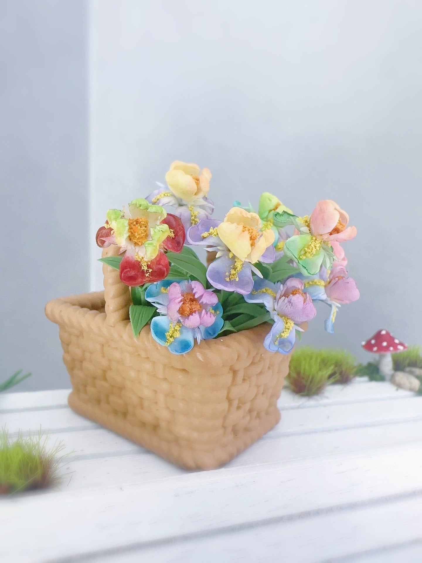 Miniatura de arcilla a escala 1:12 con flor de iris para decoración de casa de muñecas, accesorio para muebles en miniatura