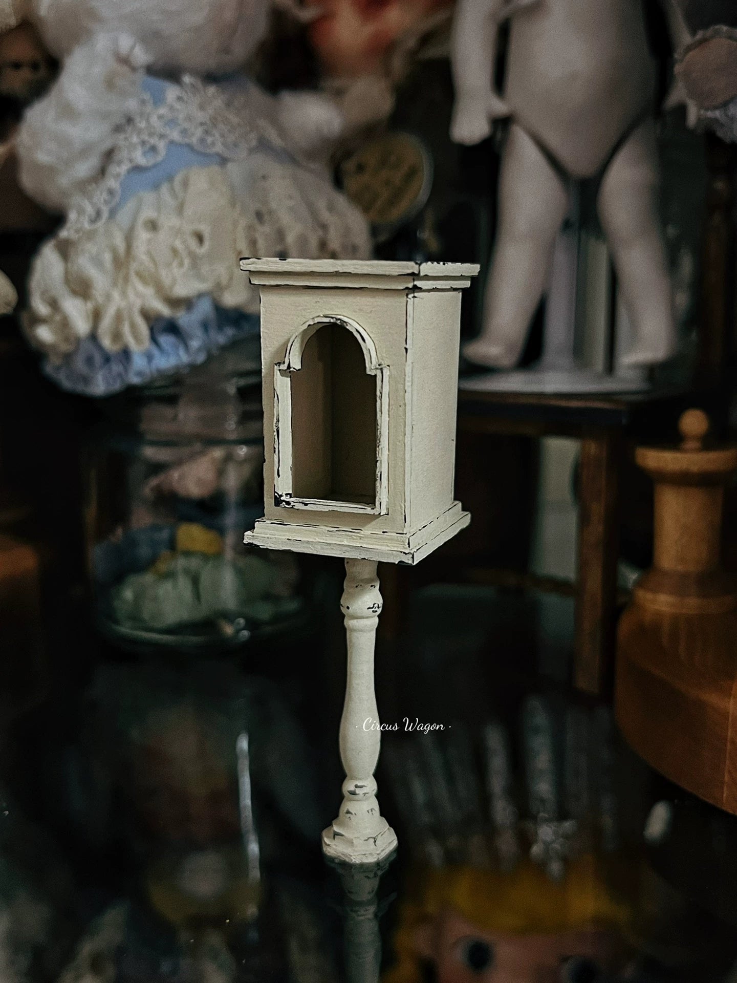 1:12 Scale Miniature Storage Shelf Ivory White Distressed Finish Dollhouse Furniture