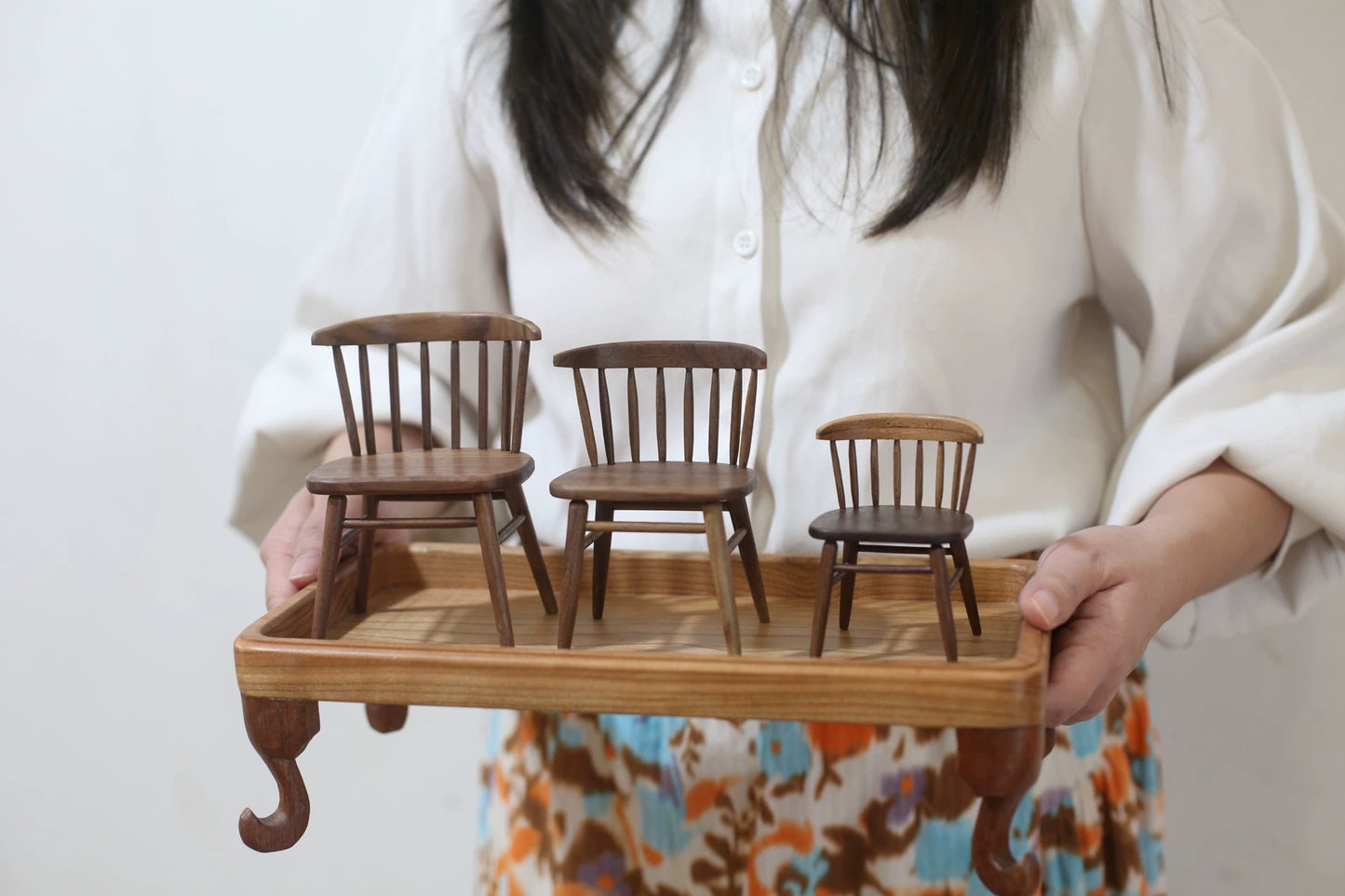 1:6 Scale Walnut Wood Chair Miniature Dollhouse Furniture For BJD Dolls 13cm Height 7cm X 8cm Seat