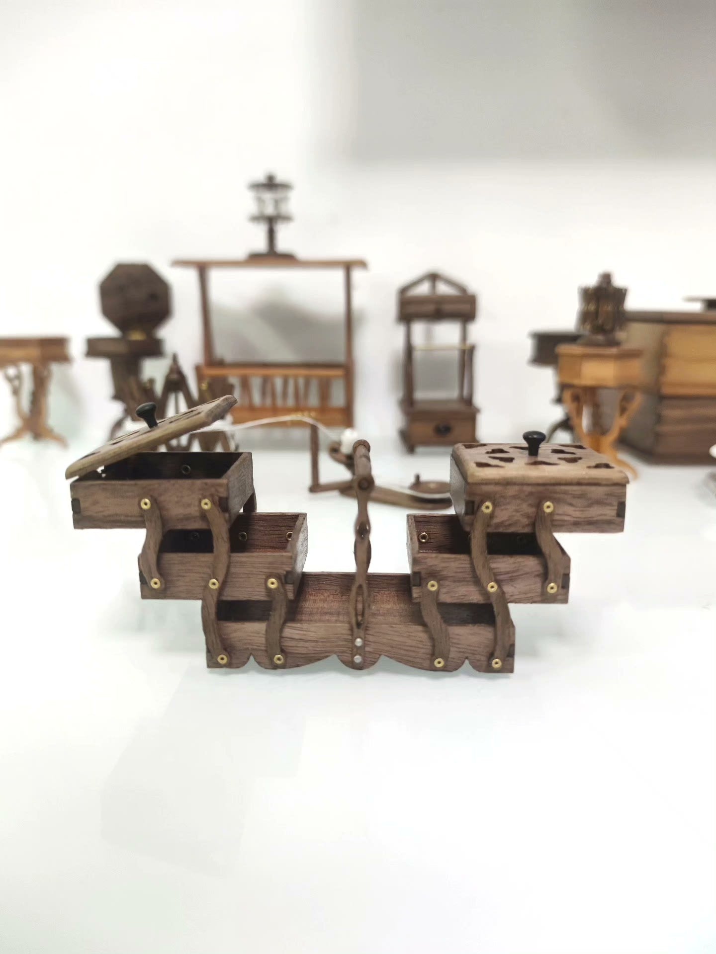 Caja de almacenamiento plegable en miniatura para accesorios de casa de muñecas