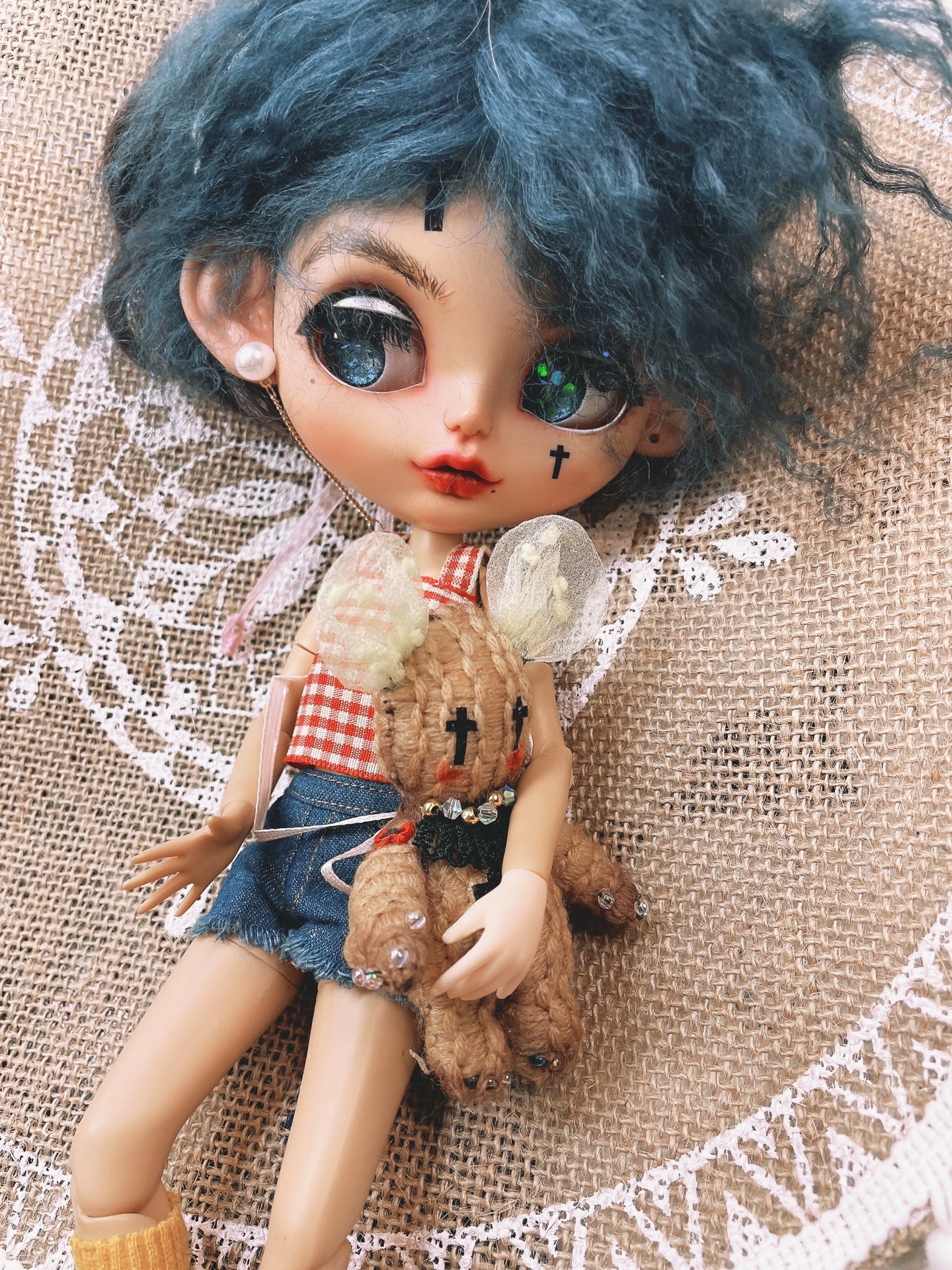 Poupée miniature en peluche à l'échelle 1:6 pour maison de poupée Blythe
