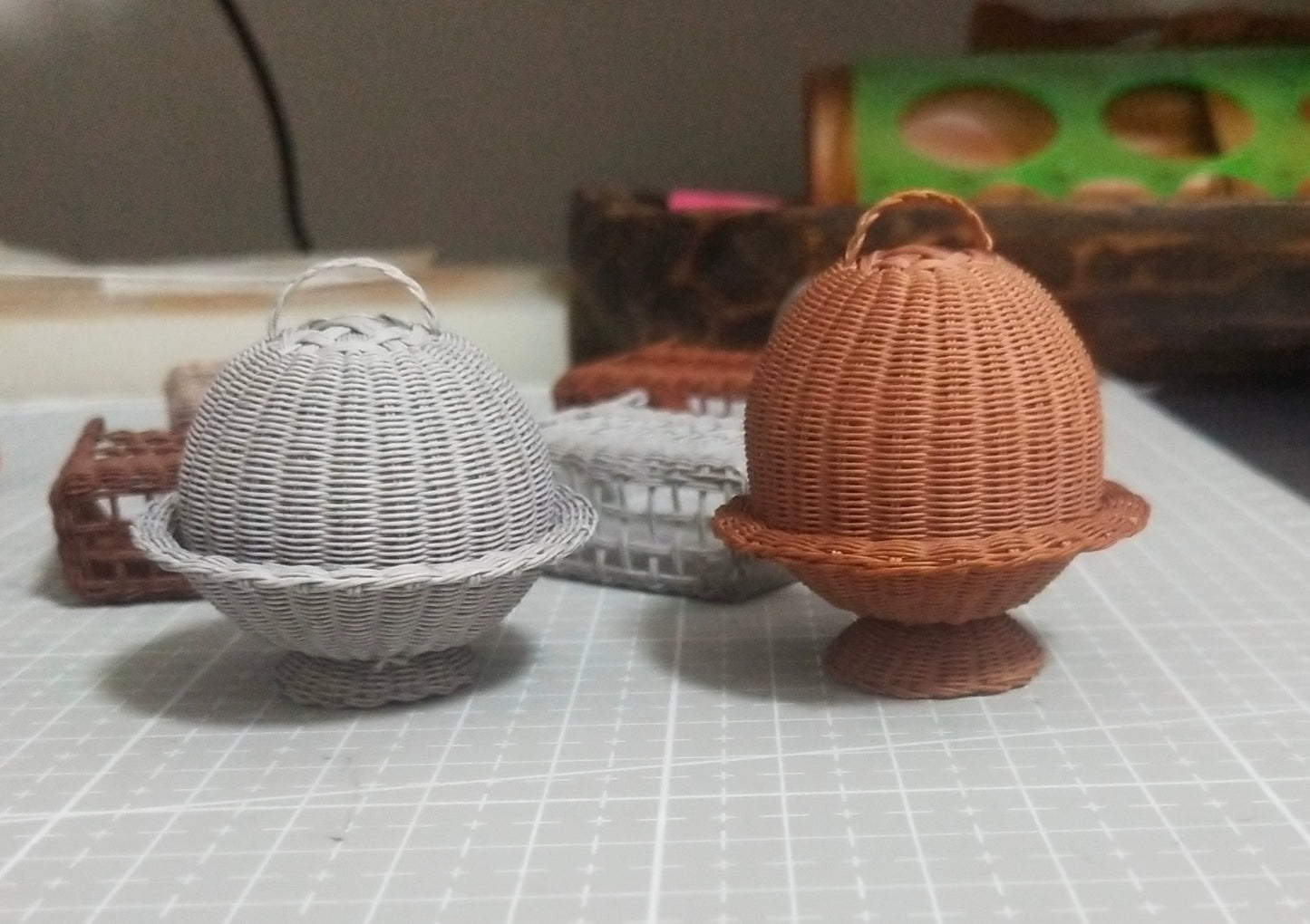 1:6 Scale Miniature Woven Basket Wall Hanging Shelf Miniature Dollhouse Accessory