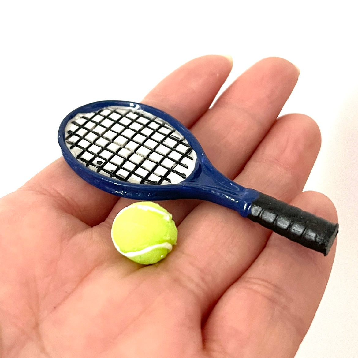 Accesorios para muñecas BJD a escala 1:6: Raqueta de tenis en miniatura y zapatillas para Blythe y figuras de acción.