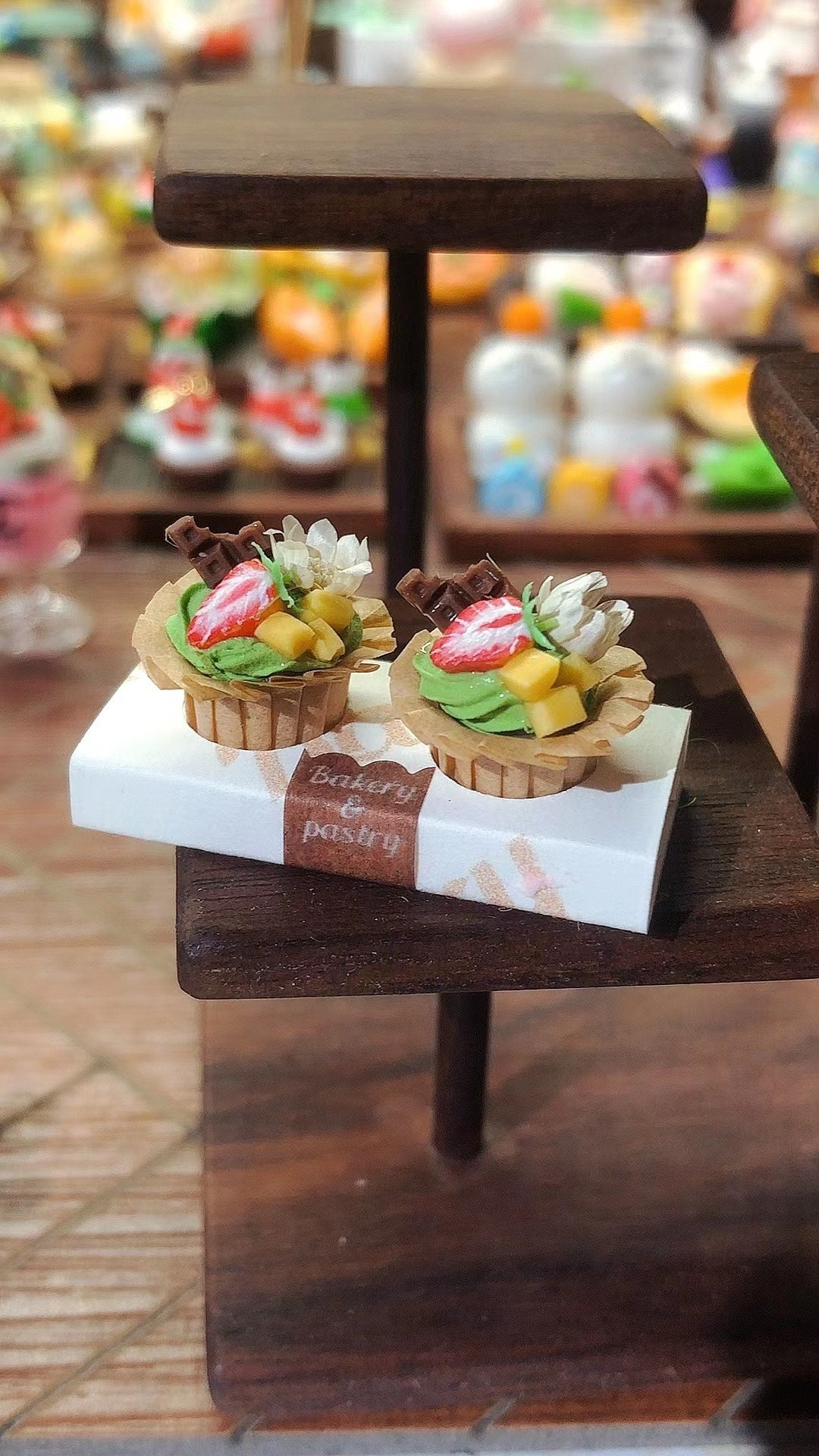 1:12 Scale Miniature Cupcake Series Dollhouse Cake Shop Scene Miniature Food Play