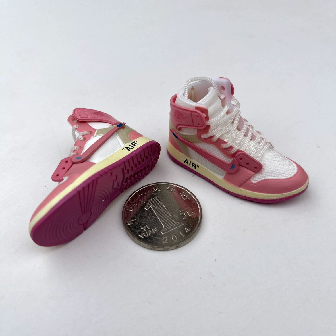 Accesorios para muñecas BJD a escala 1:6: Raqueta de tenis en miniatura y zapatillas para Blythe y figuras de acción.
