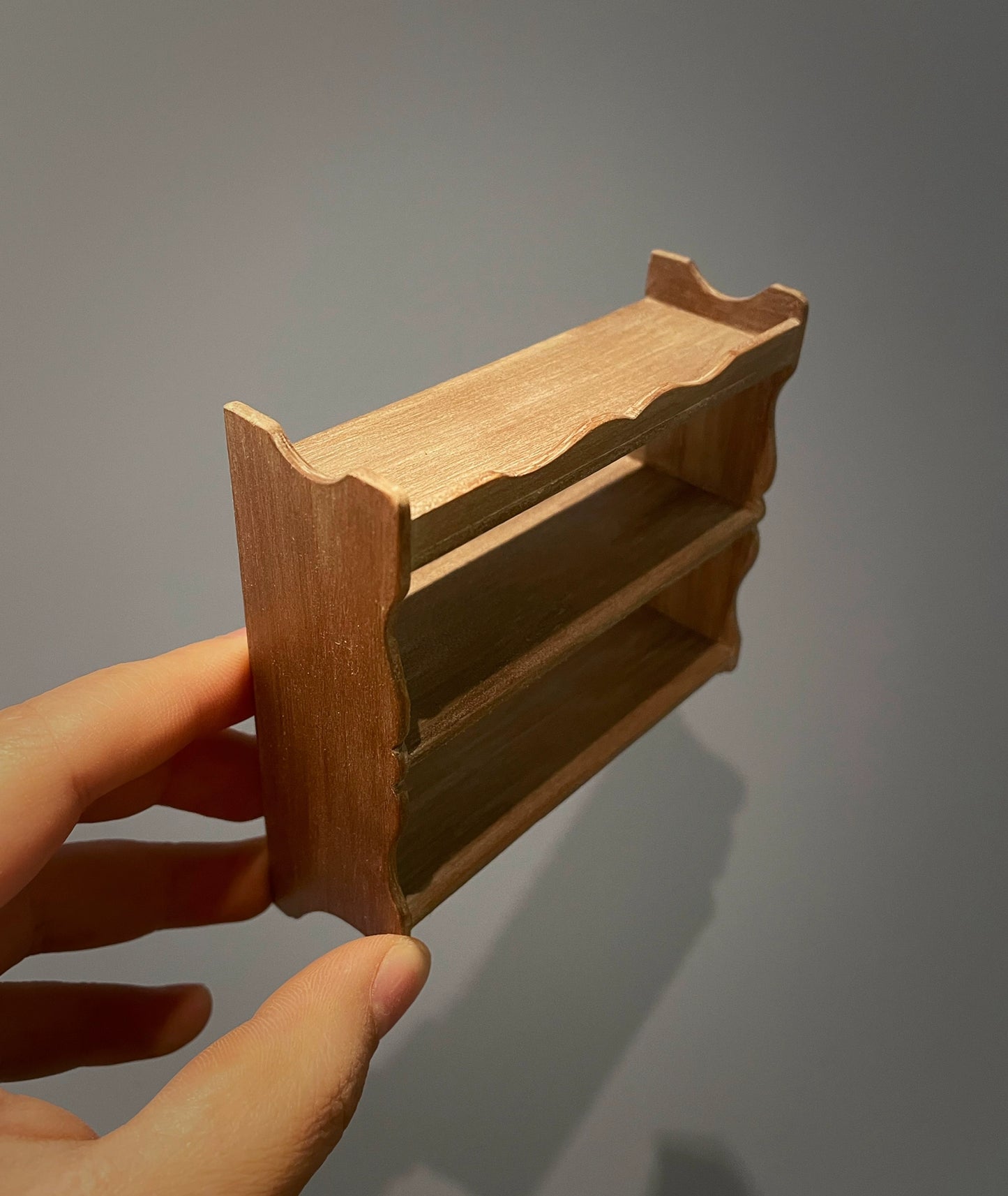 Étagère murale vintage à trois niveaux, échelle 1:12, meubles miniatures pour maison de poupée
