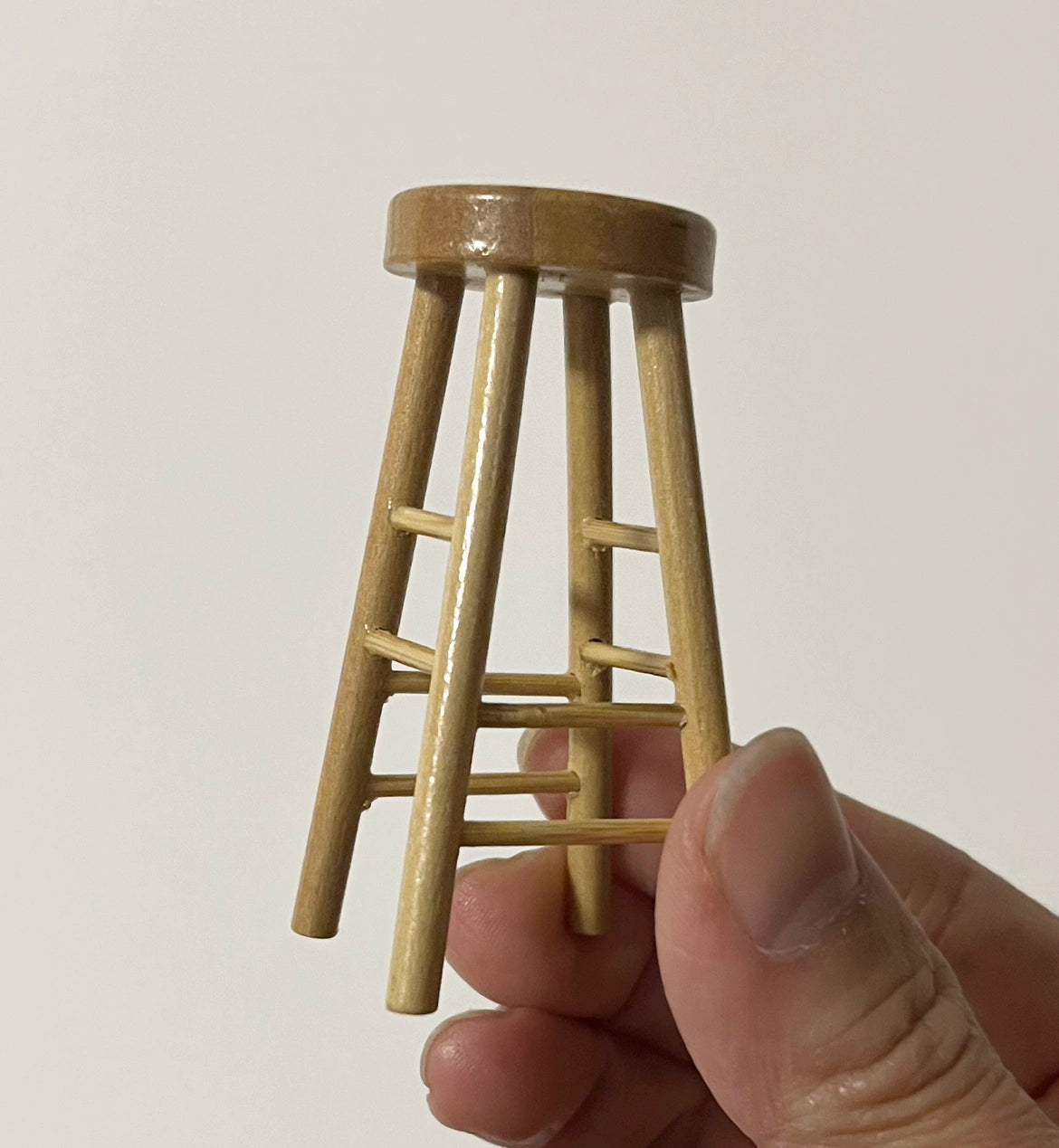 1:12 Scale Miniature Dollhouse Furniture GSC Props BJD Accessories Miniature Bookshelf Stereo