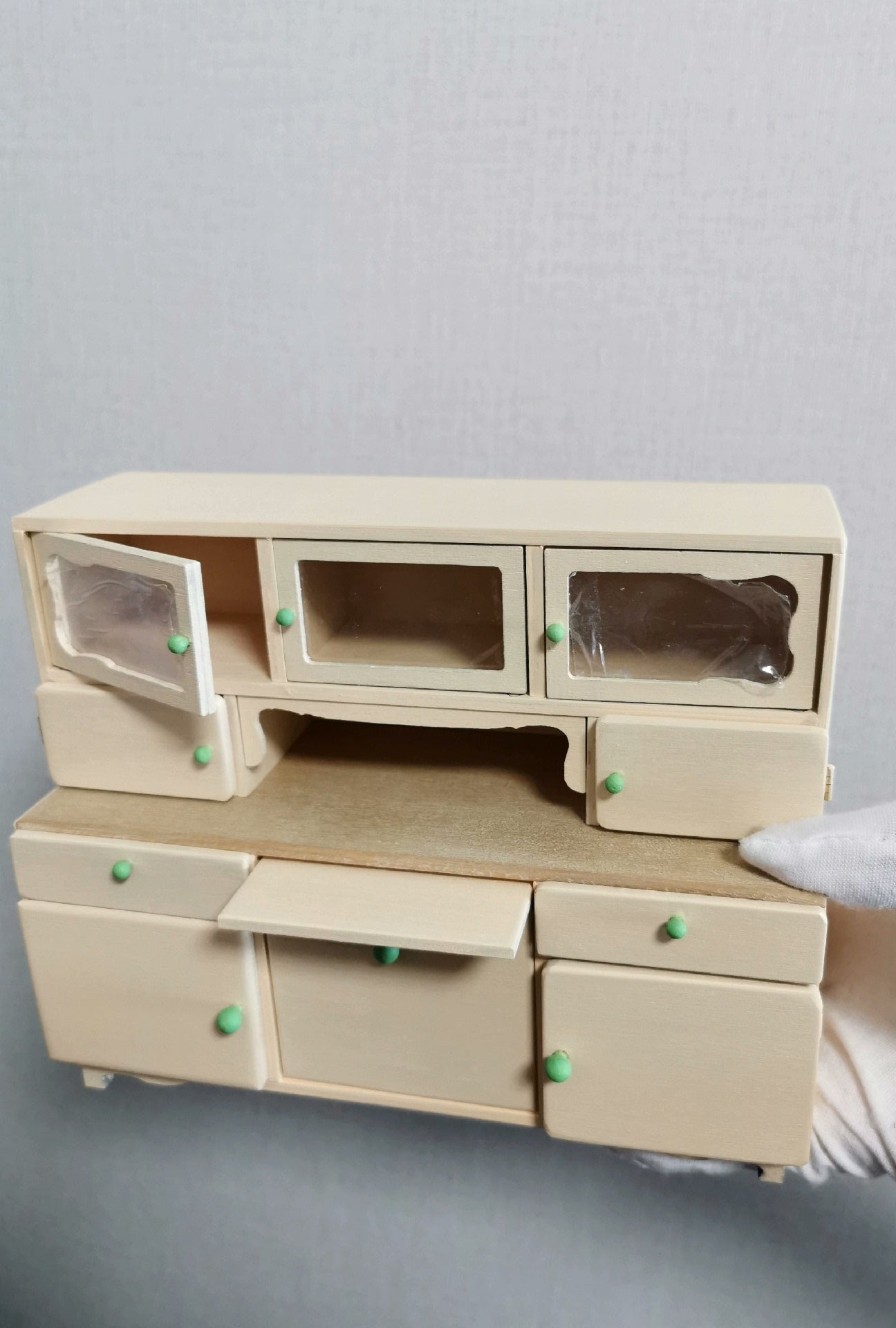 Aparador de madera en miniatura a escala 1:12, mueble para casa de muñecas, ideal para sala de estar.