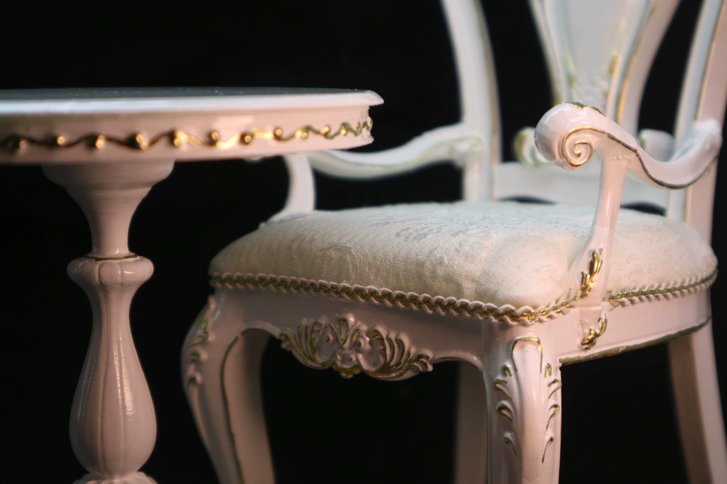 1:3 Scale 1:4 Scale 1:6 Scale BJD Dollhouse Furniture European Classic Wooden Table And Chairs Miniature Dollhouse Accessories