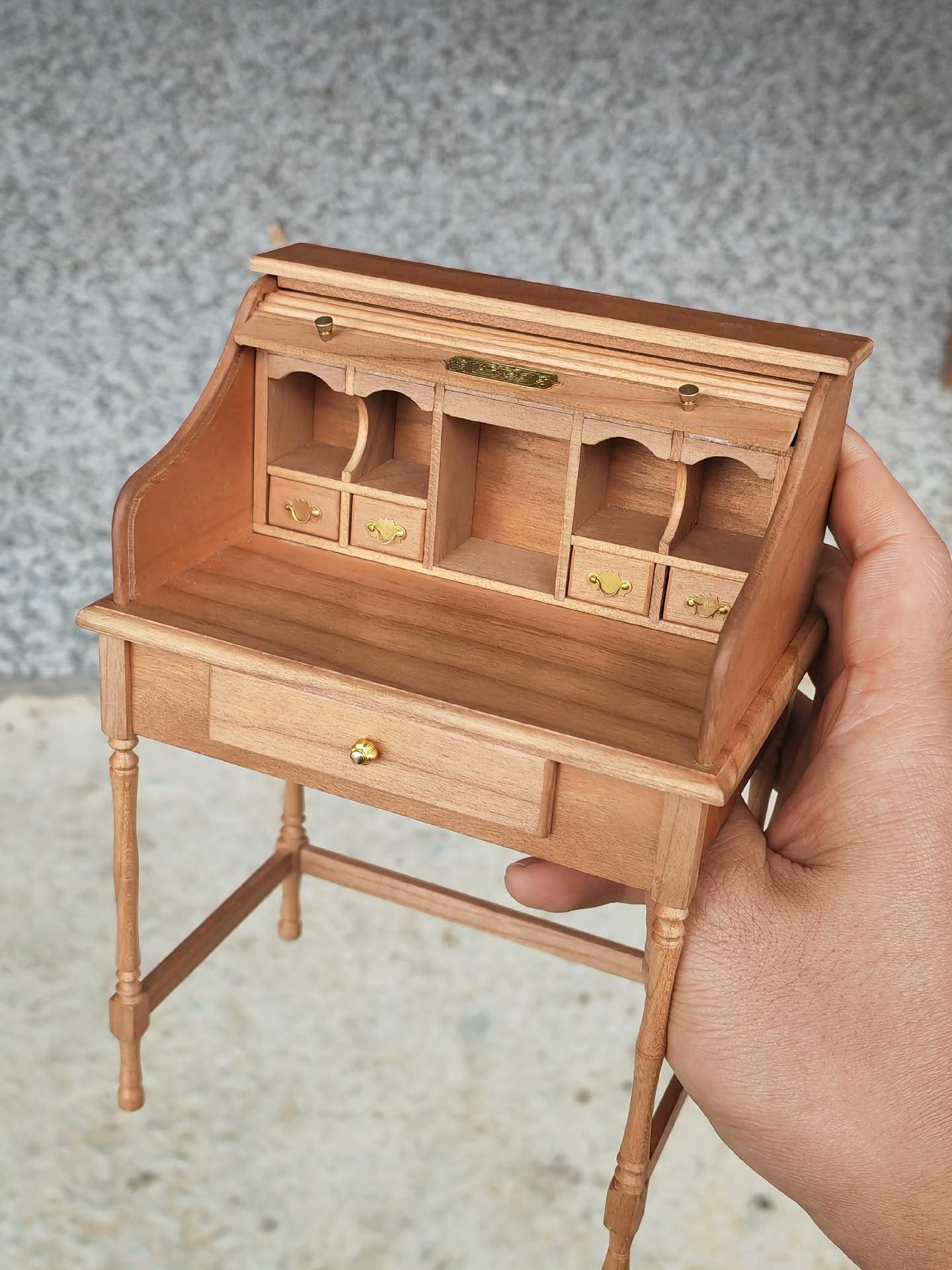 Bureau à volet roulant miniature à l'échelle 1:6 pour maison de poupée Blythe