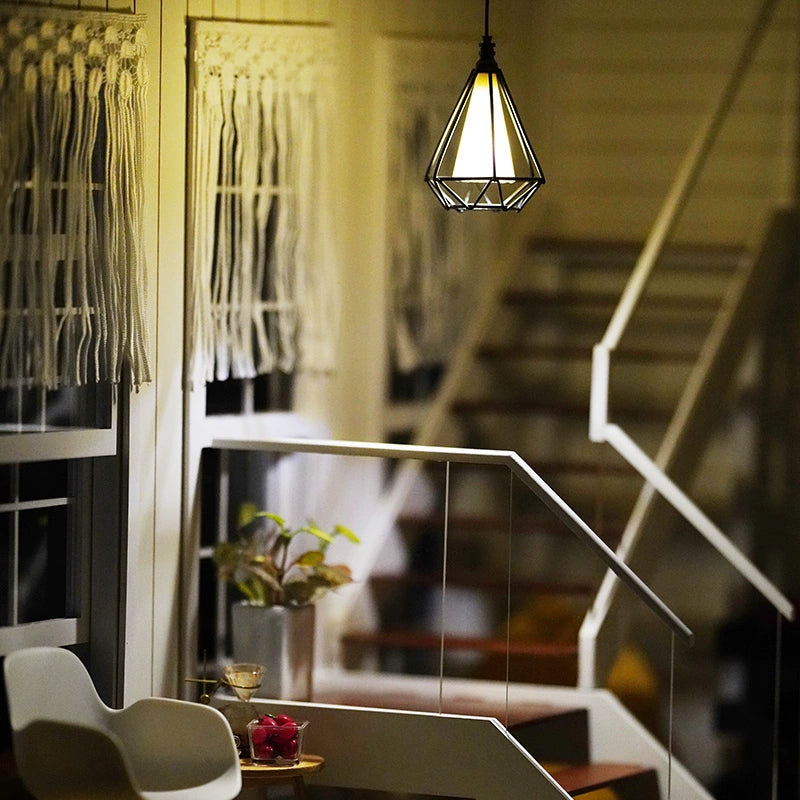 Lampe suspendue miniature pour maison de poupée BJD, échelle 1:6, accessoire de scène Blythe, style industriel nordique, avec chargeur mobile, cadre noir et blanc