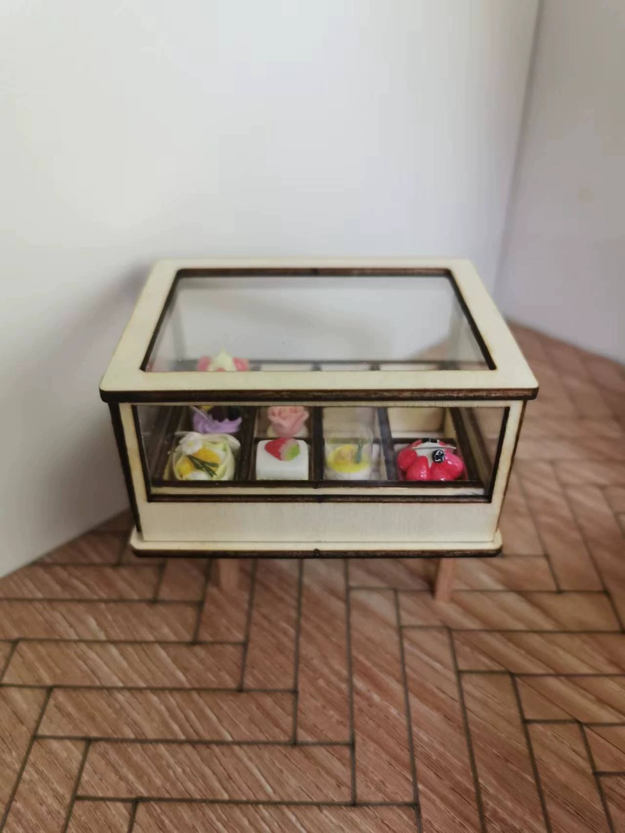 Vitrina para cupcakes en miniatura a escala 1:12, muebles para casa de muñecas