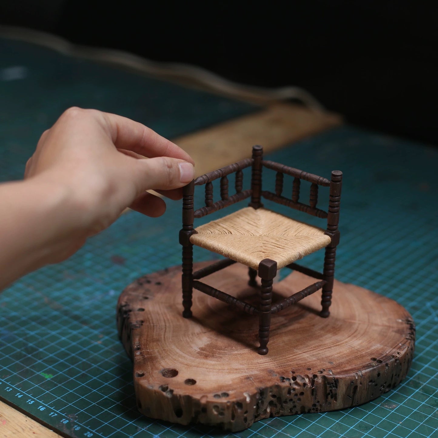 1:6 Scale Walnut Woven Edge Chair Miniature Dollhouse Furniture